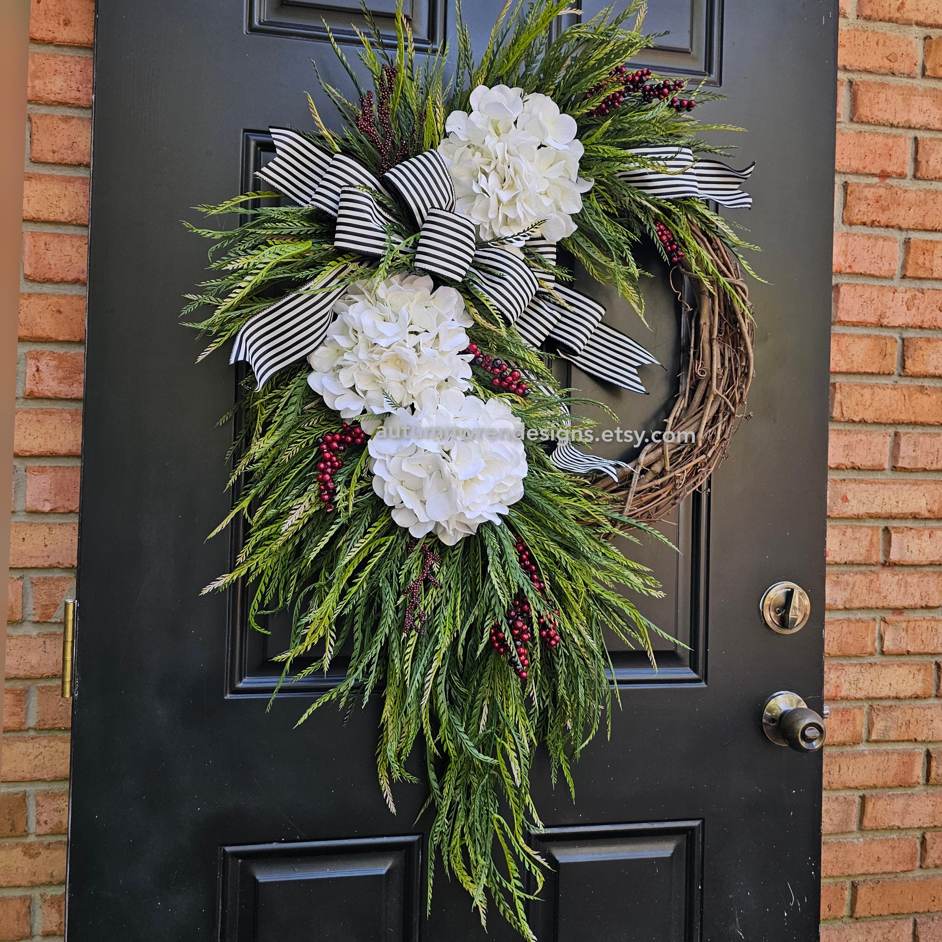 16 Inch Christmas Wreaths For Front Door Outside, Green Wreaths For