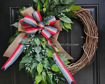 Couronne patriotique pour porte d'entrée, grande couronne d'eucalyptus de 21 pouces, couronne de ferme, Americana pour porte d'entrée, couronne du 4 juillet rouge blanc bleu