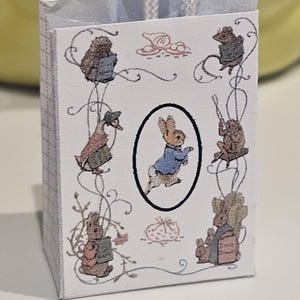 Domek dla lalek, 1:12, Domek dla lalek, Skala, Miniatury, Ozdoba, Miniatura, mini rzeczy, Domek dla lalek, Pudełko, Pudełko na prezent, Pudełko na kapelusz, Pudełko świąteczne