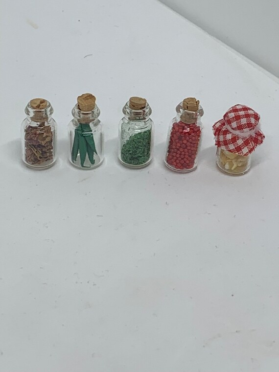 12th scale dolls house miniatures