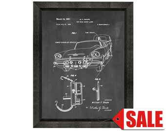 Tow Truck Safety Light Patent Print Poster - 1961 - Historical Vintage Wall Art - Great Gift Idea