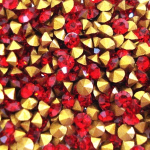 36 pc Lot 16pp 2.2mm Light Siam Rhinestones Swarovski Vintage 1100 1st Quality Gold Foiled