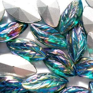 6 pc Lot 15x7mm Emerald AB Green Leaves Iridescent Detailed Silver Foiled Pointed Back Vintage Glass Stones