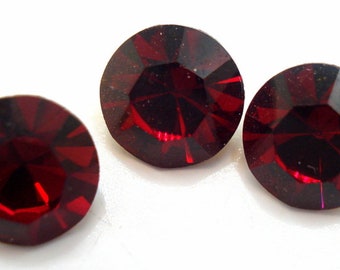 12 pc Lot 6.3-6.5 30ss Ruby Red Rhinestones vintage Swarovski 1st Quality Machine Cut Art. 1100 Autriche