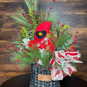 Messenger from Heaven, Cardinal Christmas Centerpiece, Traditional Christmas, Cardinal Lovers, Red Cardinal table decor, Red Cardinal
