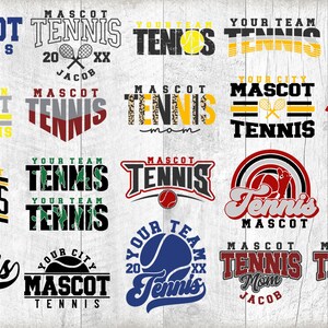 Peut inclure: Une collection de 16 designs graphiques color&eacute;s mettant en sc&egrave;ne le mot "Tennis" avec diff&eacute;rents textes et images, notamment des raquettes de tennis, des balles de tennis et les mots "Mascot", "Maman", "Papa", "Votre &eacute;quipe", "Votre ville" et "Votre texte".