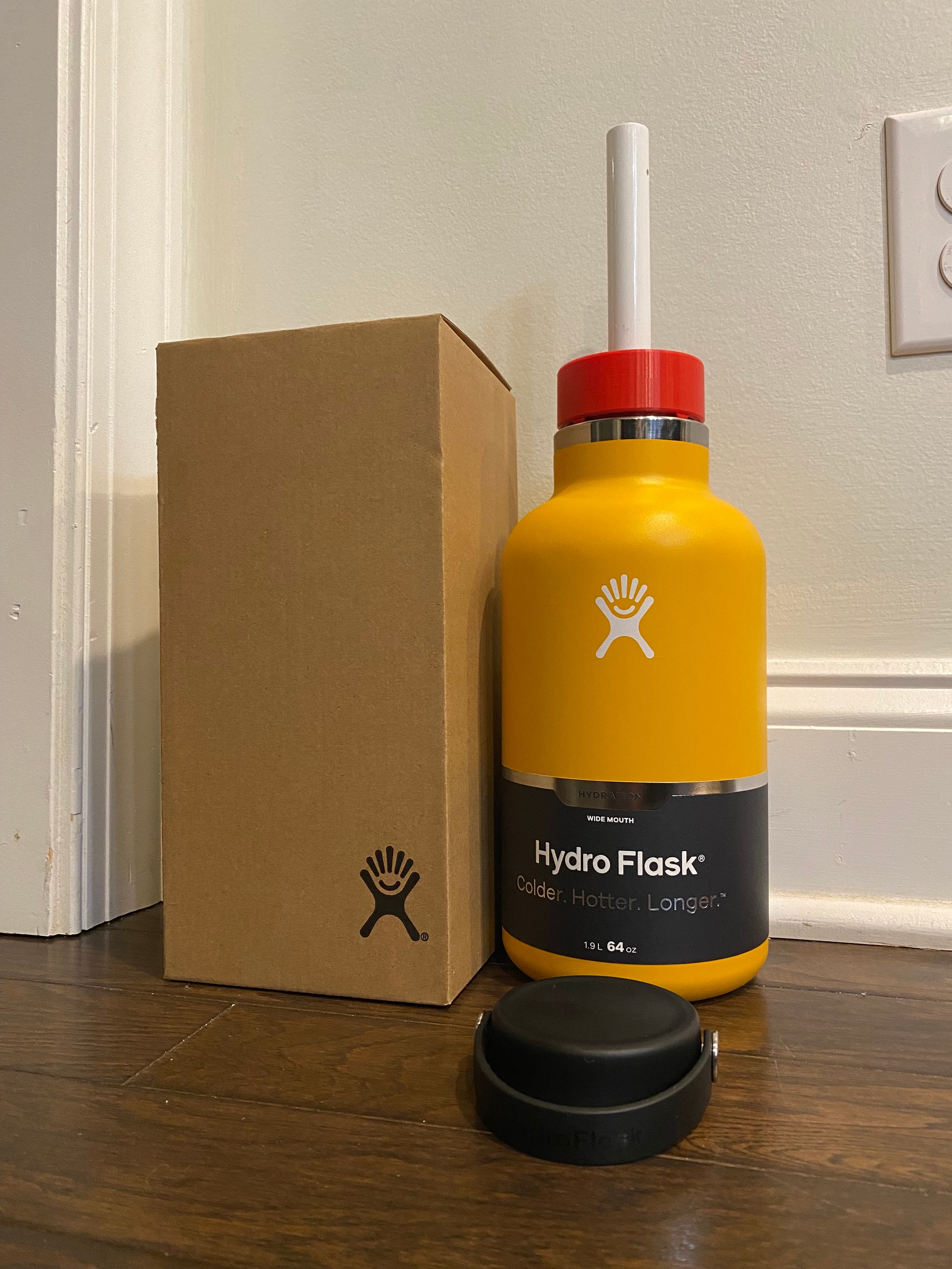 Hydro flask 64 oz mango 2025