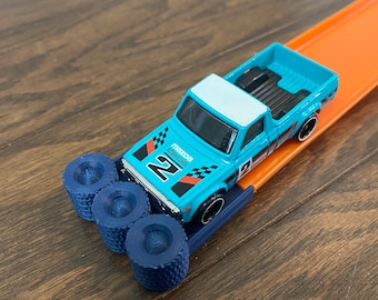 Hot Wheels Track Single Track Stop featuring Tire Wall Exclusive Designed by Oscar Steele & Co.