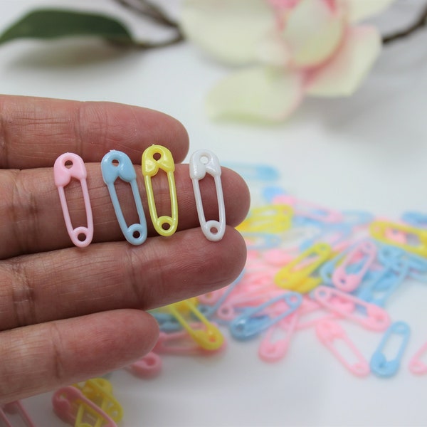 36 pcs/Pkg Miniature Diaper pins, Plastic Safety Pins for Baby Shower, Gender Reveal, Diaper Game supplies in Blue, Yellow, White, or Pink