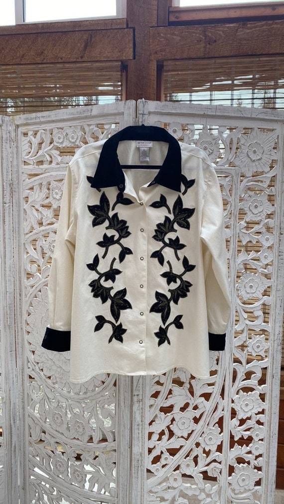 Black and white floral appliqué victor costa jacke