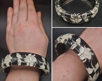 Original 1950s Early Plastic Reverse Carved Lucite Floral Bangle!