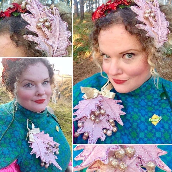 SALE****1940s Style Festive Pink Velvet and Gold G