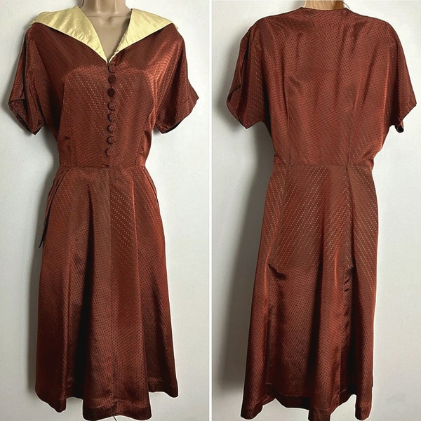 Original 1940s VOLUP Bronze and Cream Jacquard Dress with Fabric Vovered Buttons!