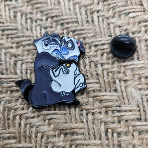 Pocahontas Meeko & Percy Enamel Pin, Children's Movies, Classic Animated Films, 90s Disney Movies