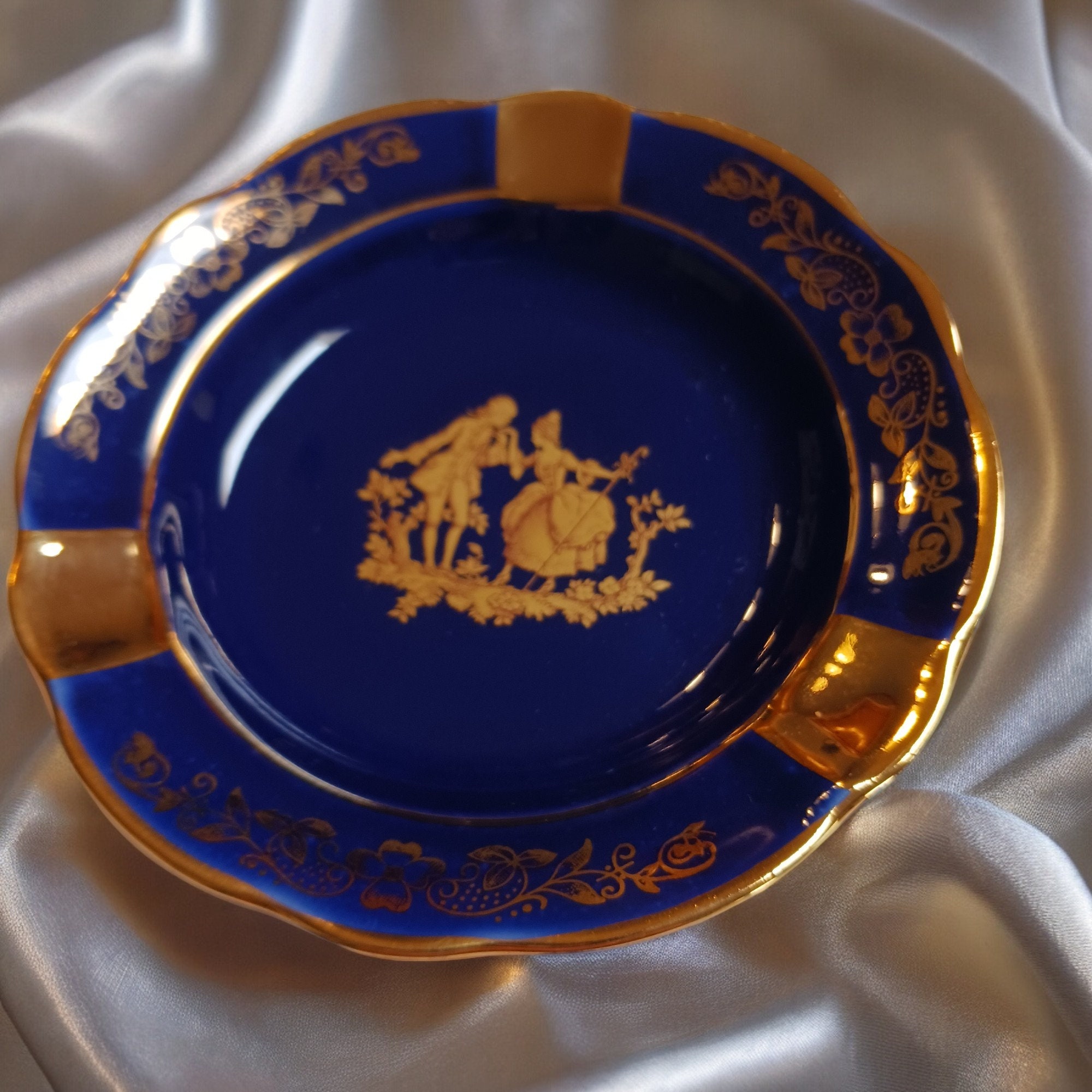 Vintage Limoges Porcelain Made in France Two Piece Trinket Vanity 