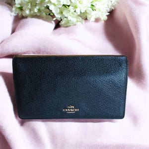Pochette portefeuille rabattable en cuir grainé noir Coach - Sac polyvalent 3 en 1