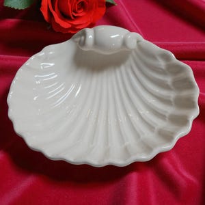 Vintage White Ceramic Shell Dish: Mid-Century Coastal Decor