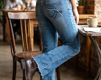 Jean Ecko rouge vintage Y2K - Poche arrière brodée en denim bootcut taille 9
