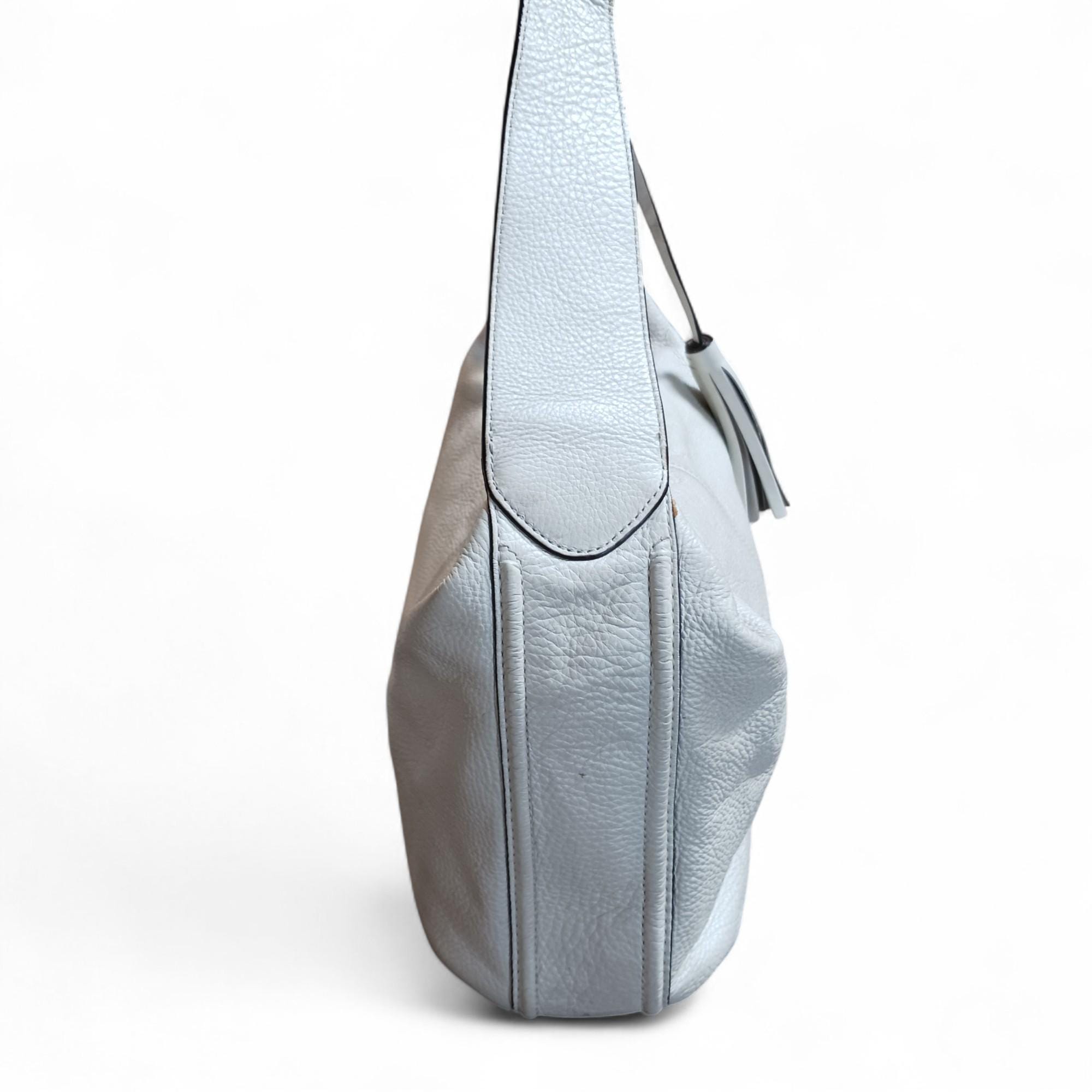 Y2K 2000s Coach Avery Pebbled Leather Hobo Shoulder Bag / Handbag Coach Avery Pebbled Leather Hobo Bag | TikTok main image 4