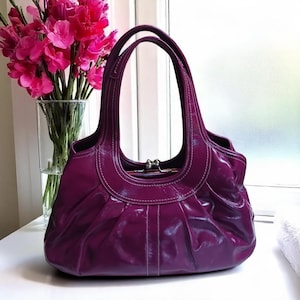 バッグ Coach Ergo Pleated Hobo bag y2k Vintage Coach Ergo Hobo Bag – Berry Magenta Patent Leather Kiss