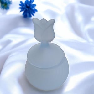 PartyLite Sammlerstück Frosted Blue Glass Zweiteiliger Tulpenblumen-Votivkerzenhalter
