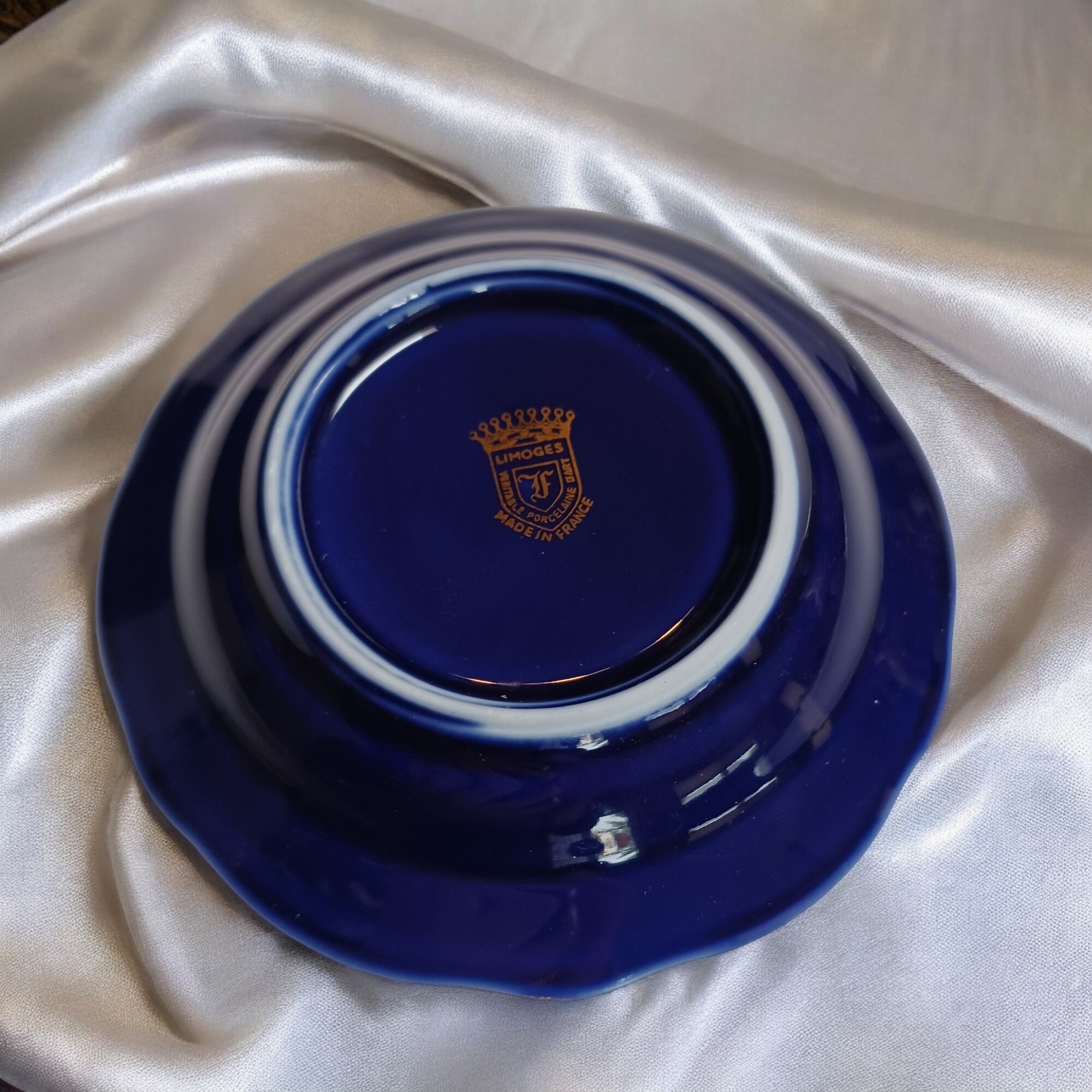 Vintage Limoges Porcelain Made in France Two Piece Trinket Vanity 
