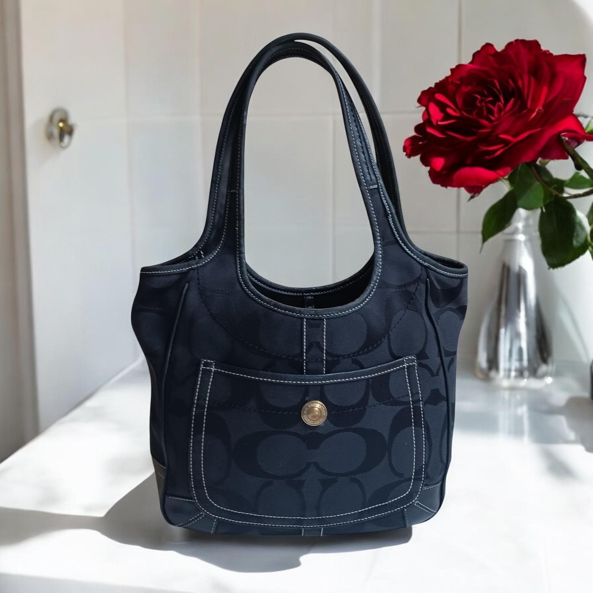 Vintage Coach Black Signature C Jacquard Basket Shoulder Bag  display picture 1