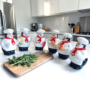 Vintage Set of 6 Fat Chef Ceramic Spice Jars Pinch Pots With Lift Hats