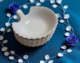Vintage Japanese Ceramic Shell Dishes - Scallop Accent Plates, Set of 5
