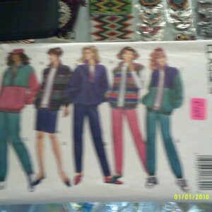 Butterick Classics sports outfits pattern 3081. Sizes xs-s-m