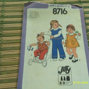 Simplicity Toddlers Jiffy Jumper or Top and Pants Pattern 8716. Size 1/2 & 1