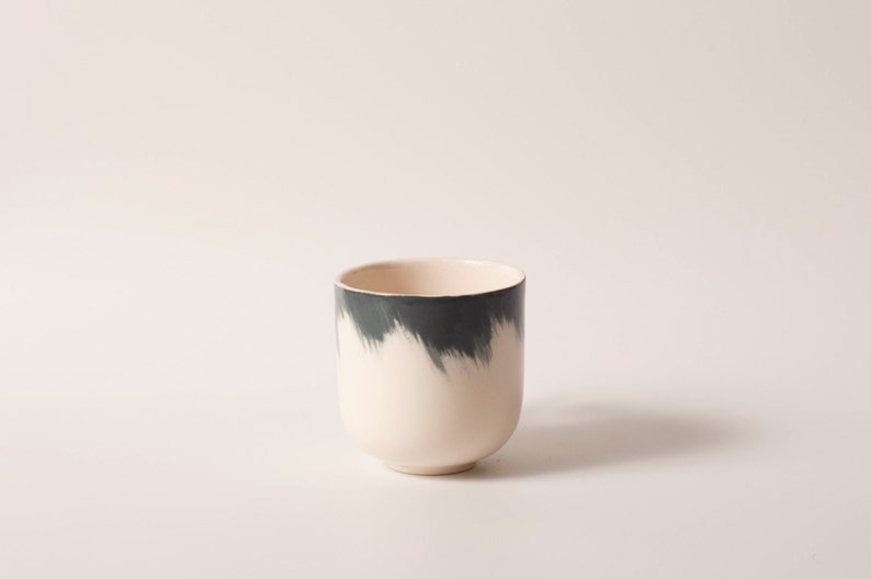 Handmade ceramic tumbler / Modern ceramic cup image 2