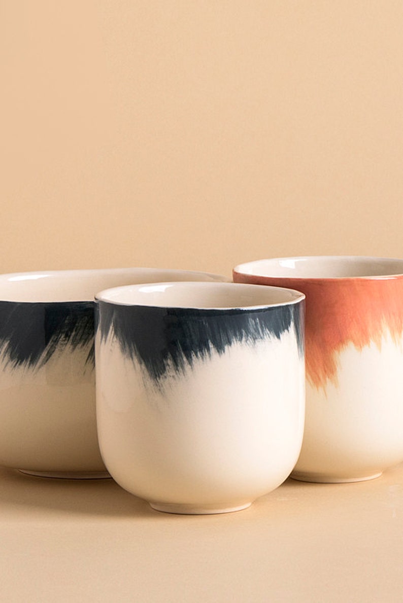 Handmade ceramic tumbler / Modern ceramic cup image 3