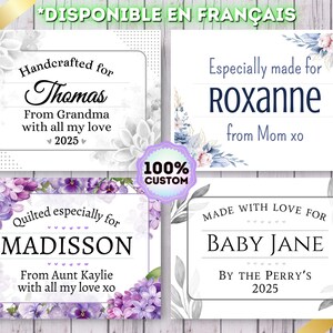 Può includere: Quattro etichette regalo stampabili con motivi floreali. Le etichette presentano il testo "Realizzato a mano per Thomas", "Realizzato appositamente per Roxanne", "Trapunta appositamente per Madisson" e "Realizzato con amore per Baby Jane".