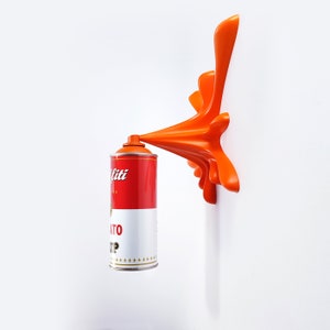 Escultura de lata de aerosol con salpicaduras de sopa de tomate y graffiti de Warhol naranja imagen 4