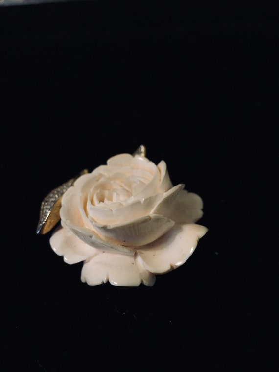 Nettie Rosenstein Ivory resin Amazing Rose Flower… - image 5