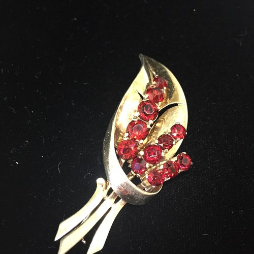 Mazer sterling red stones flower pin shops