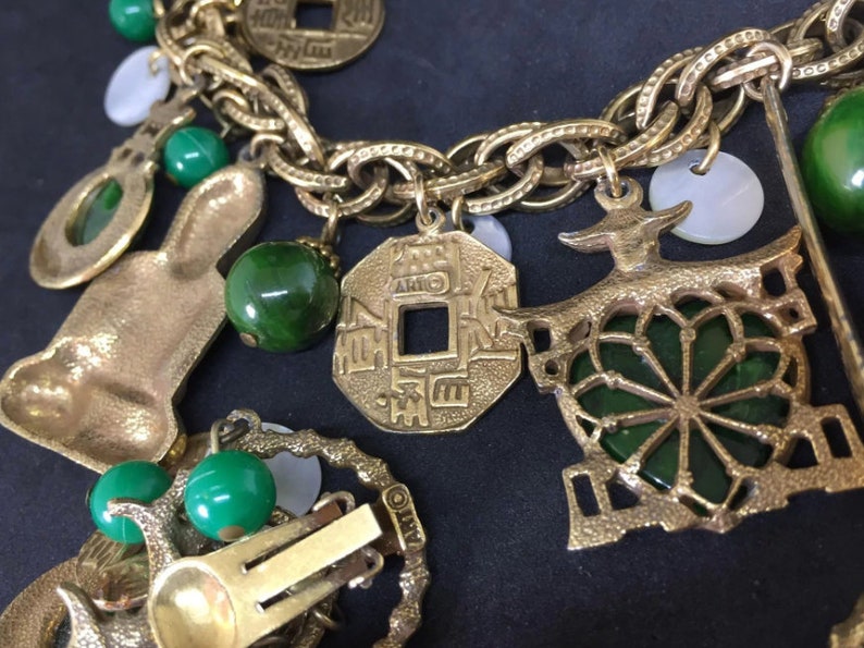 ART signed Buddha Green Faux Jade and mother of pearl Chinese symbol Pendant Earrings charm Bracelet Parure SET