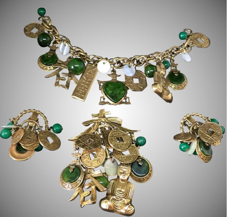 ART signed Buddha Green Faux Jade and mother of pearl Chinese symbol Pendant Earrings charm Bracelet Parure SET
