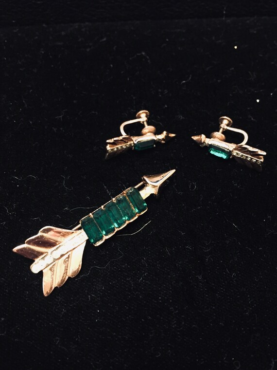 Coro Corocraft sterling Green Arrow pin with match