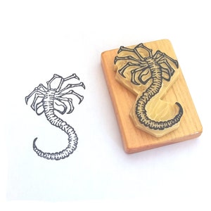 Facehugger - Inspiré par Alien - Tampon en caoutchouc sculpté à la main - Cadeau pour les joueurs