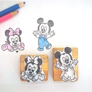 Bebé Mickey y Minnie - Inspirado en Disney - Lindo juego de sellos de goma tallados a mano - Regalo para Baby Shower