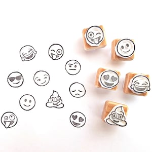 Emoji - Faccina sorridente, faccina neutra, faccina con la lingua fuori - Set di timbri in gomma intagliati a mano - Regalo per insegnanti e studenti