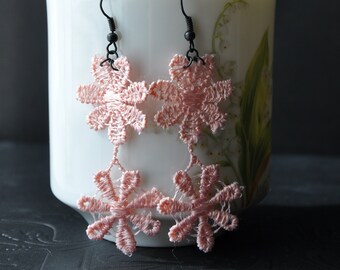 pale pink dangle earrings / flower garland lace earrings / lightweight floral earrings