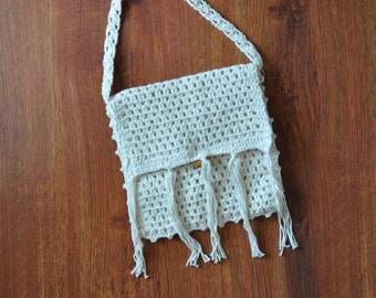 hand crochet crossbody bag / cream cotton shoulder bag / boho fringe macrame purse