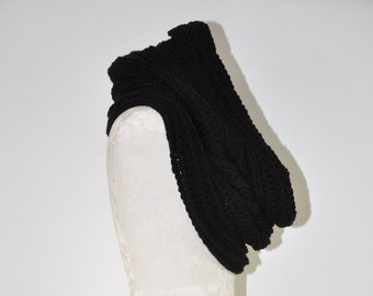 Écharpe à débordement en grosses mailles / Capuche oversize en tricot main / Tour de cou en tricot noir