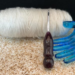 Susan Bates F / 3.75 mm 1 Handmade Too Shay Crochet Hook Handle Acrylic