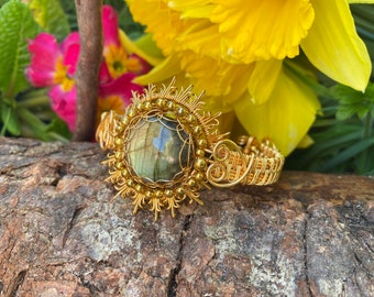 Gold labradorite wire wrapped bracelet - labradorite gemstone bracelet- hand wired bracelet - unique one of a kind design