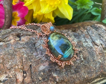 Labradorite Gemstone Necklace,Copper Wire Wrapped Pandant,Spiritual Reiki Chakra Healing Stone,Anxiety Necklace,Crystal Healing,Boho Soul.