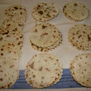GRANDPA RAY's Homemade Norwegian Lefse / Lefsa TEN 10 7 Rounds / 9 oz Available All Year Since 2009 image 5